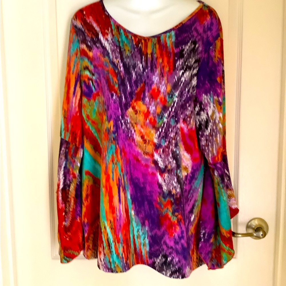 New Directions top bell sleeves colorful bell sleeves size XL .Stretchy 🥀
